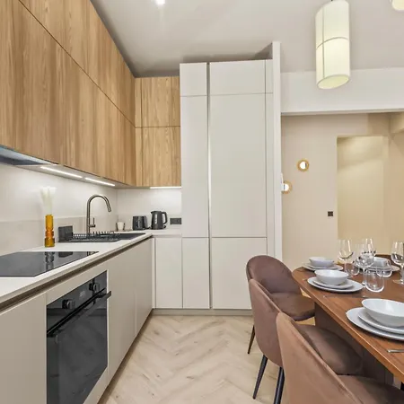 Apartment Elegant Et Spacieux 4 Pieces, Pres De Monaco - Hi