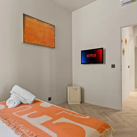 Apartment Elegant Et Spacieux 4 Pieces, Pres De Monaco - Hi